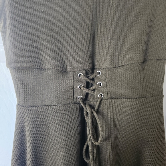 Alya Olive Green Dress Size small - Picture 2 of 7